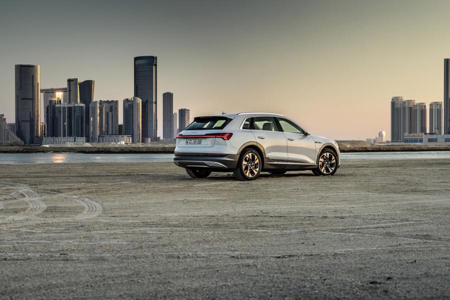  Audi e-tron 55 Quattro 2019 года  (WW) (фото 105 из 452)